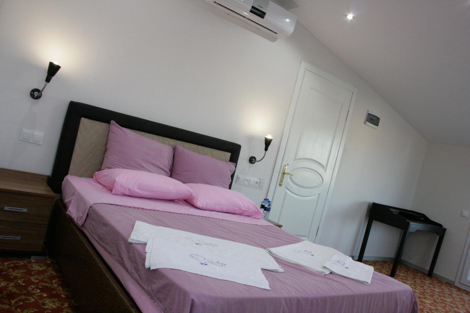 Sakran Hotel Yenisakran Szoba fotó